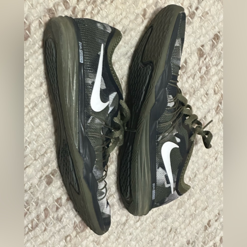 Nike Shoes Women 7.5 Green Dual Fusion